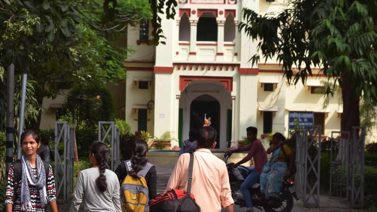 Inside Banaras Hindu University (BHU): Students Cite Safety Risks, Unchecked Entry and Neglected Infrastructure