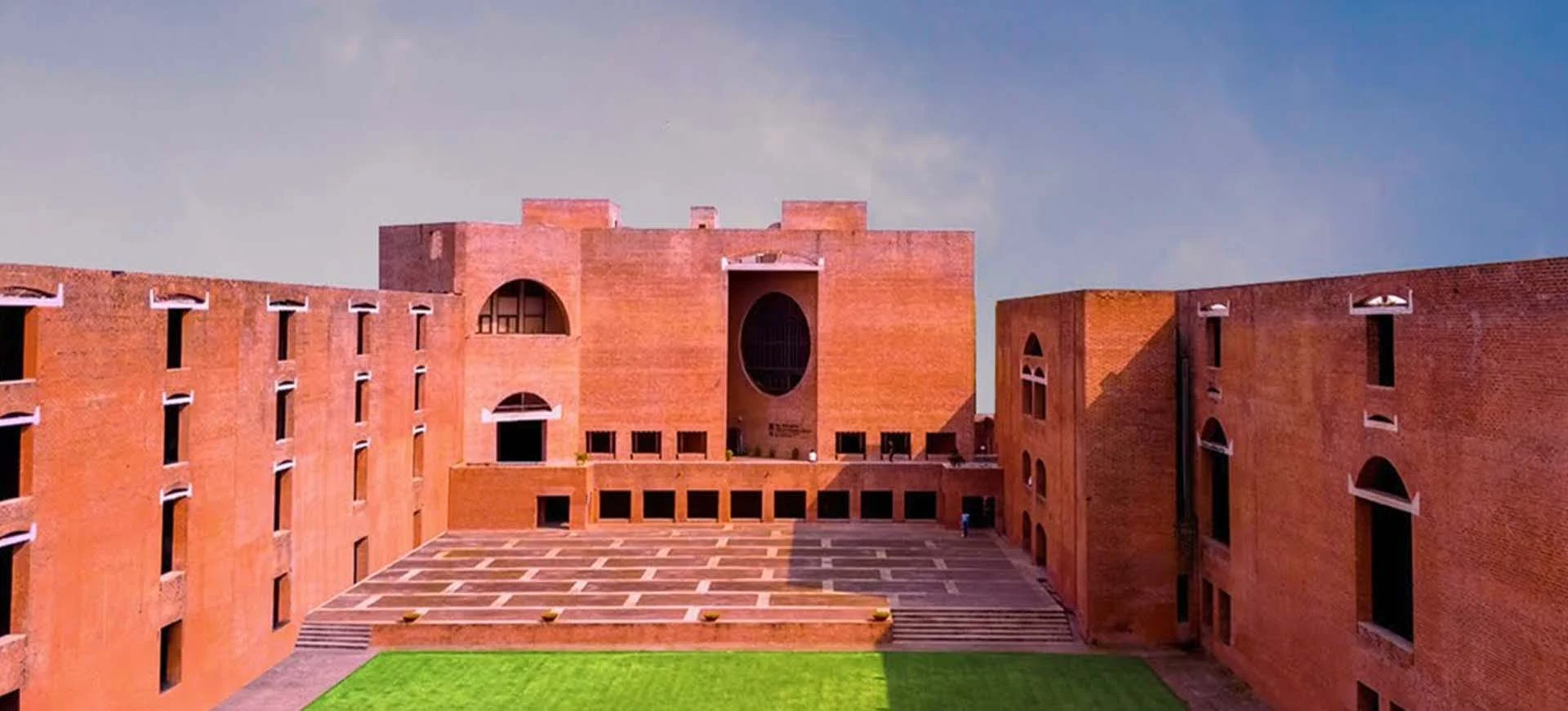 Apple, Microsoft Among Top Recruiters as IIM Ahmedabad Achieves 100% Summer Placements 2025