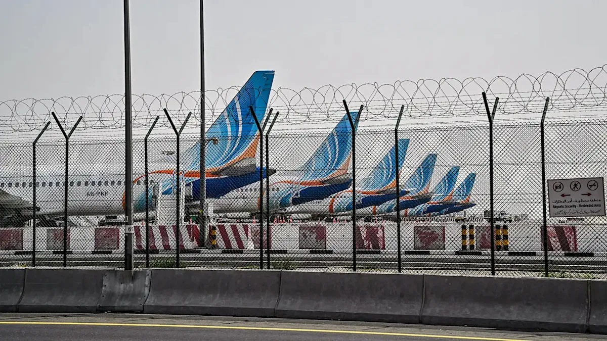 Over 1,600 Flights Cancelled as Major Hubs Including Dubai Limit Operations