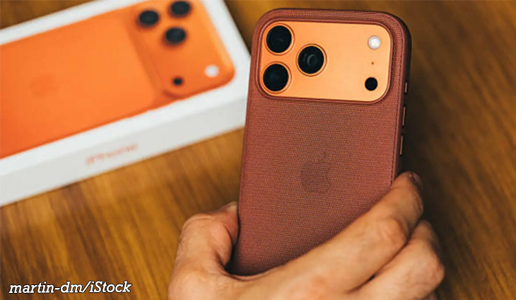 Apple Shares Climb as Strong iPhone Holiday Sales Forecast Eases Supply Concerns