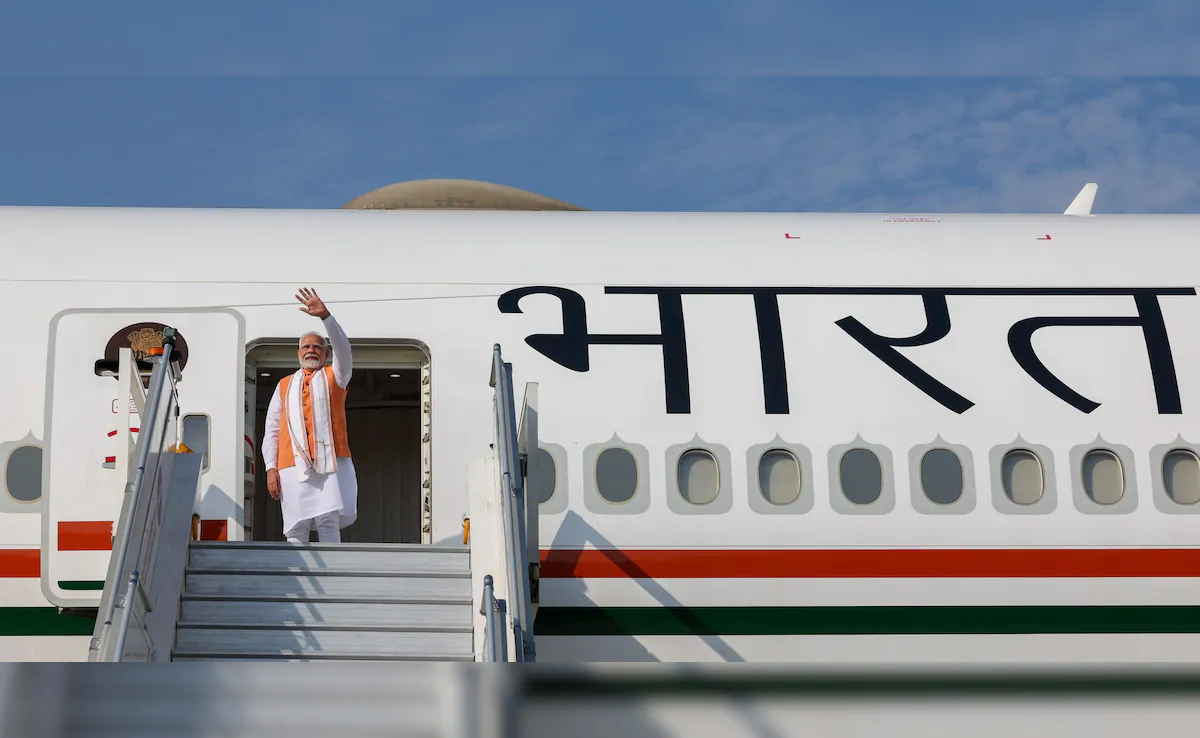 विदेश यात्रा पर PM मोदी की अपील, Air India की अंतरराष्ट्रीय उड़ानों में कटौती और नए वीज़ा नियमों से यात्रियों की बढ़ी चिंता