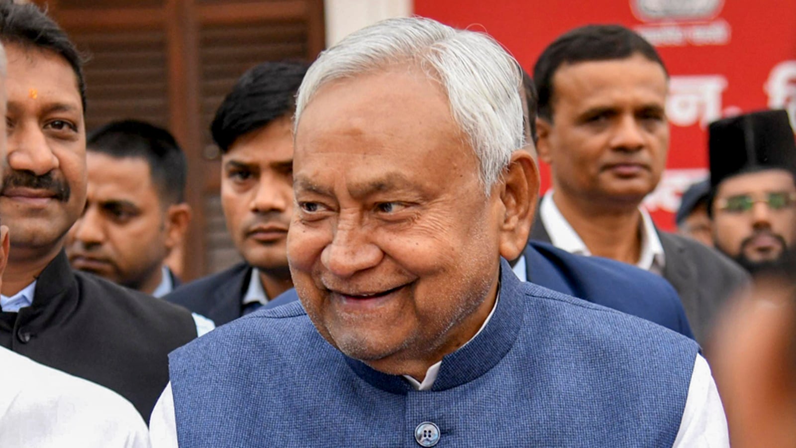 Nitish Kumar–BJP Alliance Faces Crucial Test Ahead of Bihar 2025 Election | NDA vs Mahagathbandhan Power Battle