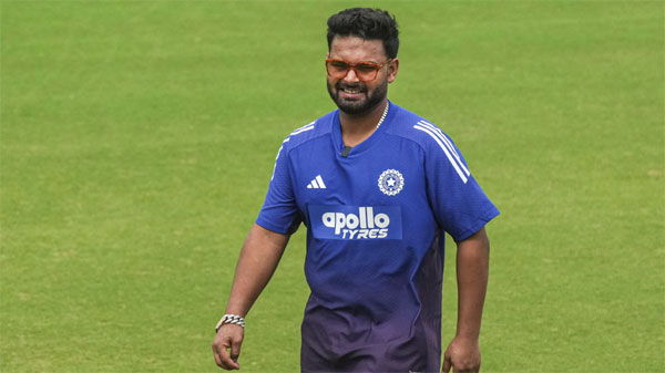 Pant Returns to Indian Test Squad; Akash Deep Replaces Prasidh Krishna for South Africa Series